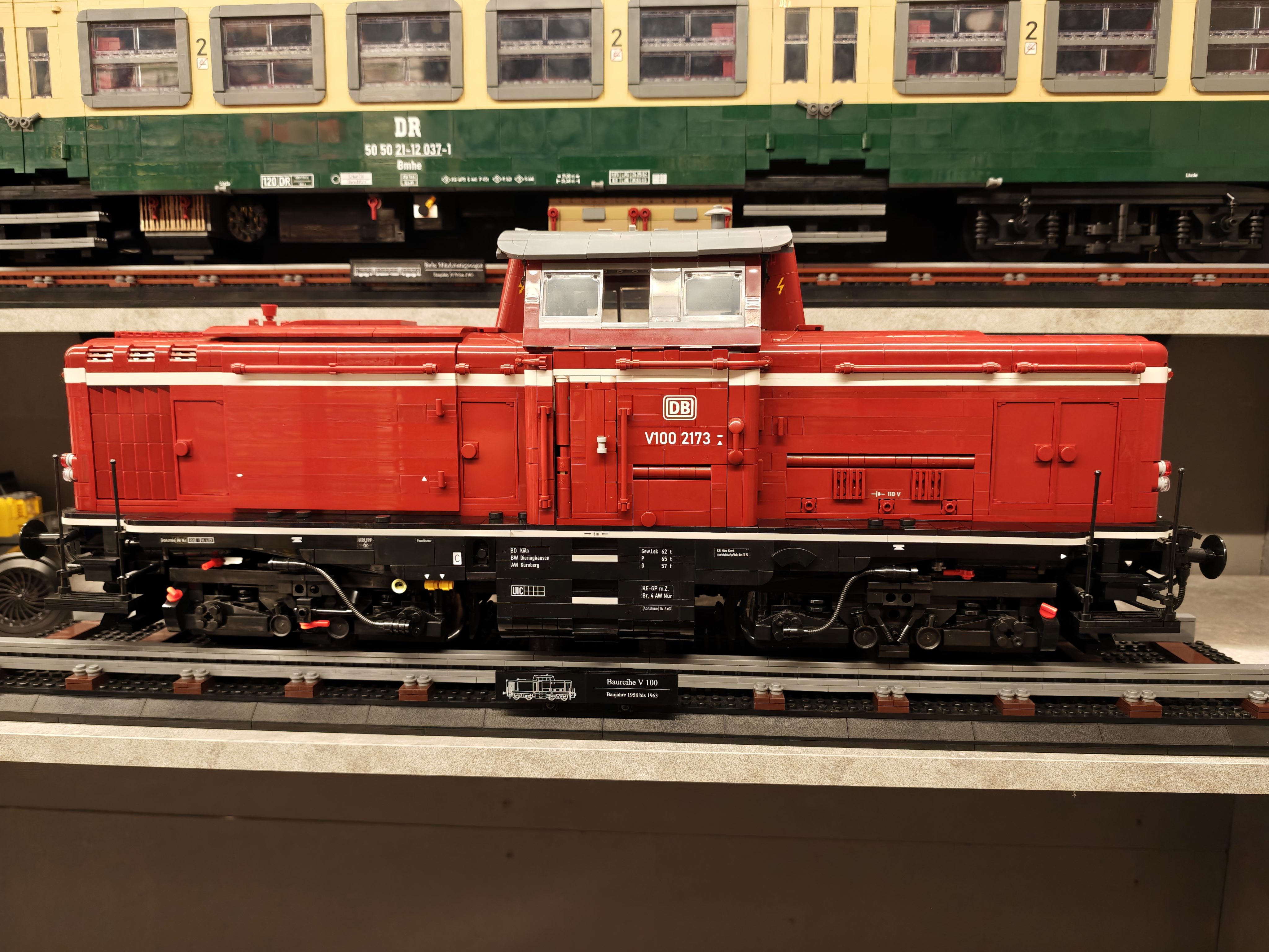 Neue Beschriftung der V100